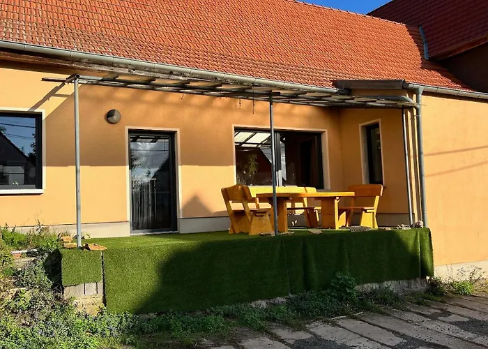 Daire Freund & Berndt Buttelstedt